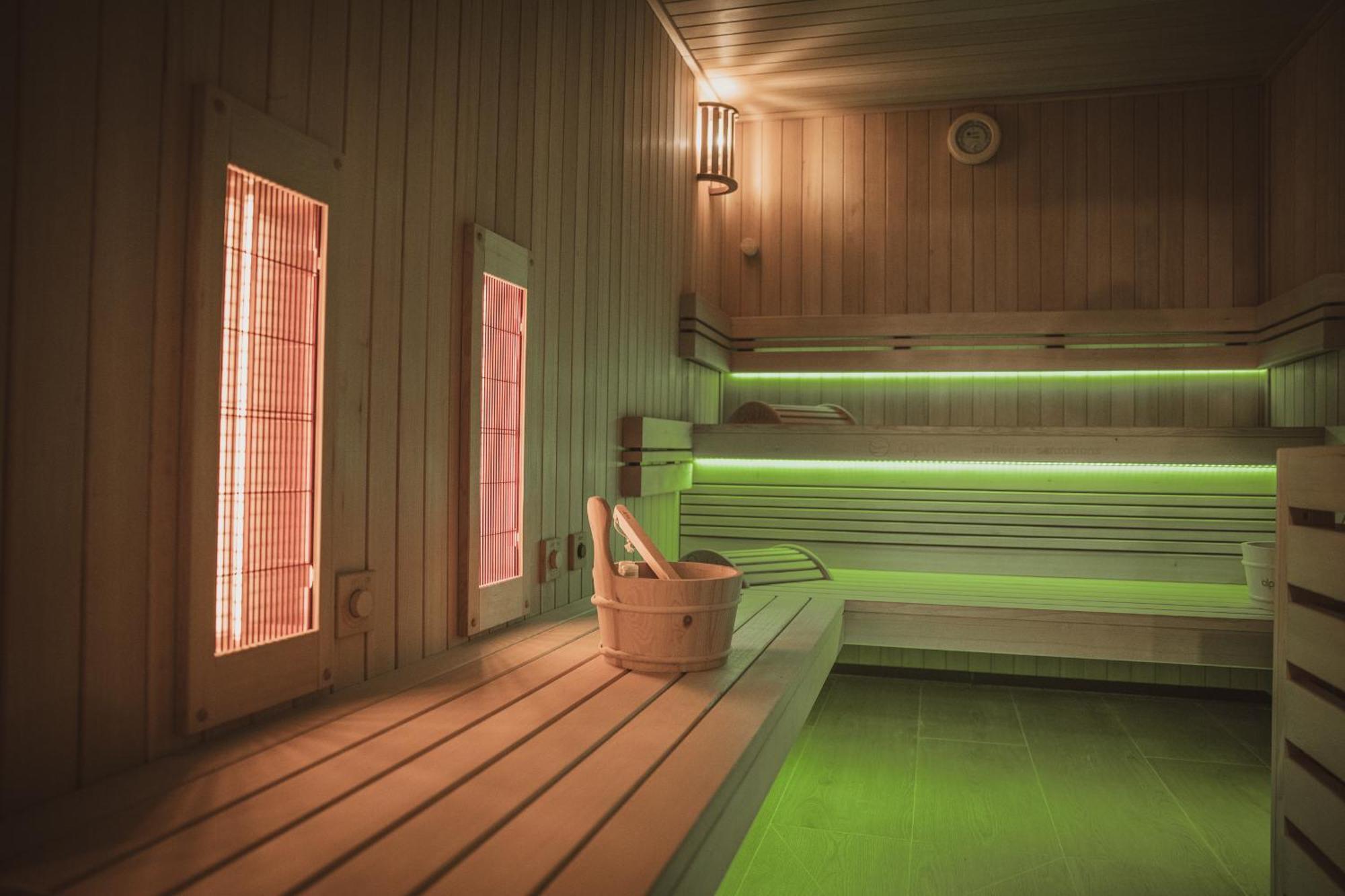 Das Erz Medical Spa & Hotel Rottendorf Extérieur photo