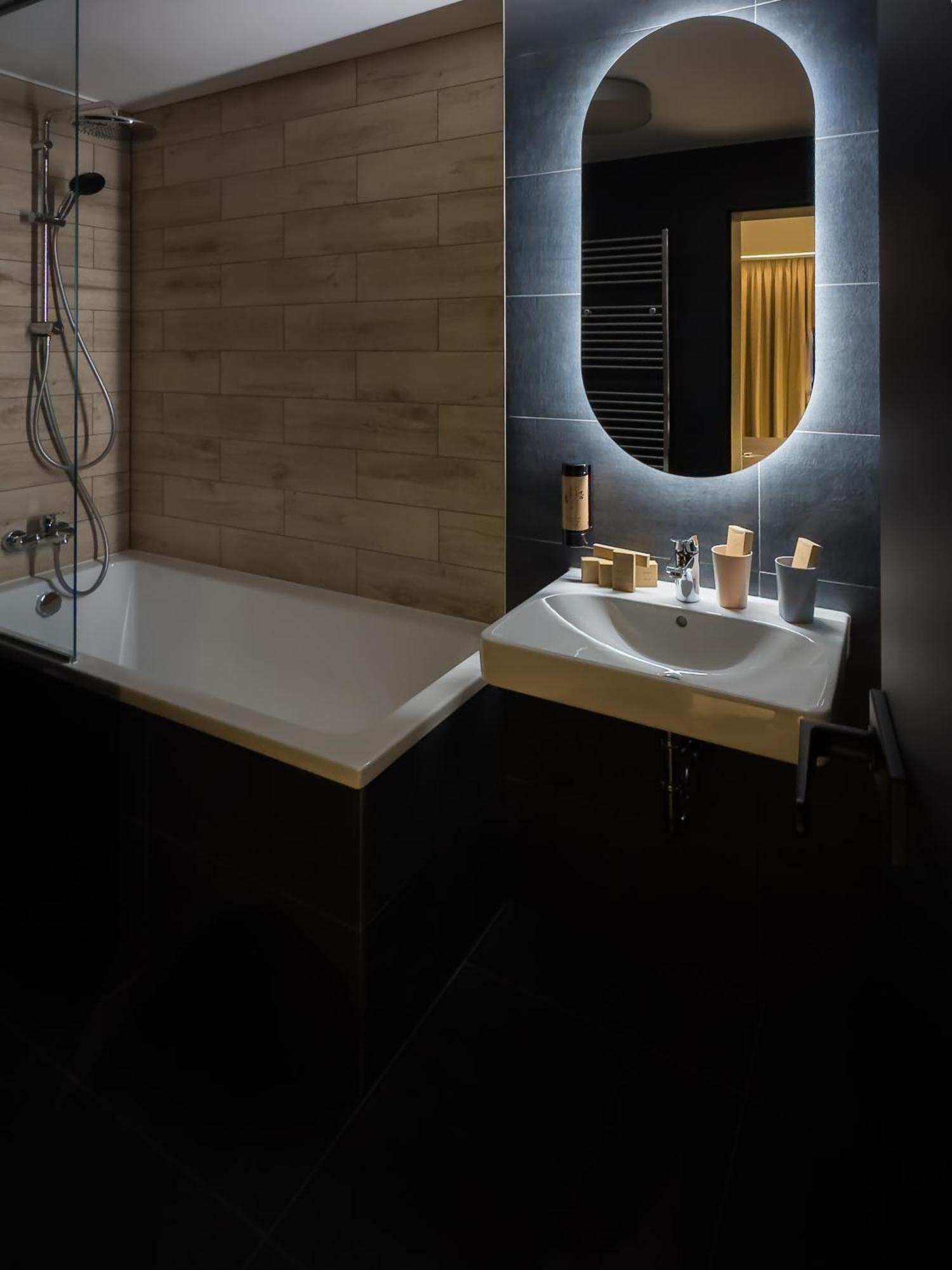 Das Erz Medical Spa & Hotel Rottendorf Extérieur photo